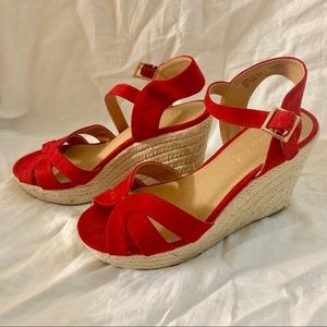 Red American Eagle Wedges